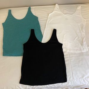 Package of Old Navy tank tops